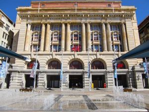 Perth City - 日本でもお馴染みのファストファッションブランドH&M