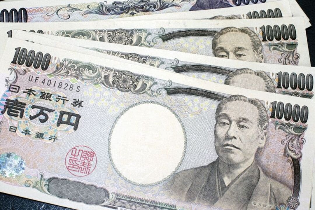 オーストラリアに$10000ドル以上持ち込む方法