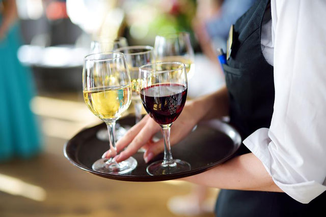 アルコール飲料を扱う仕事